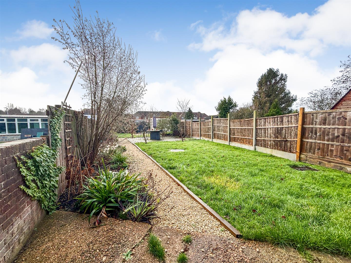 3 bed property in Ridgway Road, Bedford